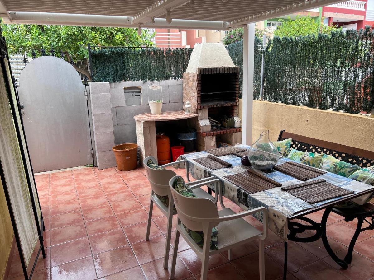 Apartamento Barbacoa, Piscina Y Playa ปวยบลา เด ฟาร์นัลส์ ภายนอก รูปภาพ