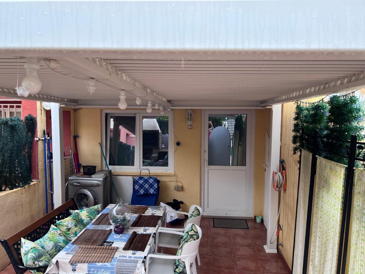 Apartamento Barbacoa, Piscina Y Playa ปวยบลา เด ฟาร์นัลส์ ภายนอก รูปภาพ