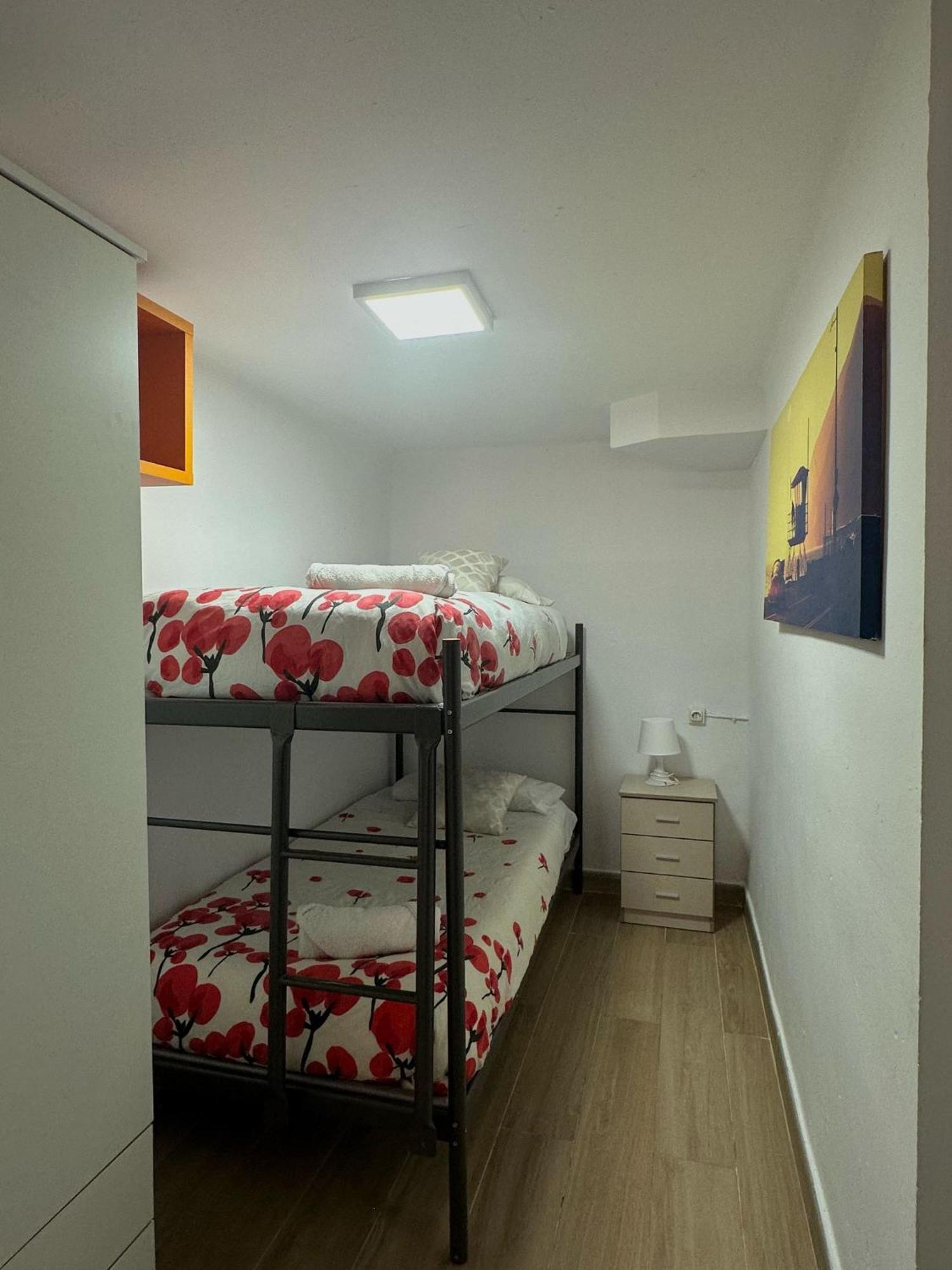 Apartamento Barbacoa, Piscina Y Playa ปวยบลา เด ฟาร์นัลส์ ภายนอก รูปภาพ